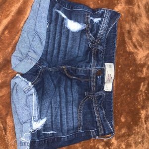 Hollister short